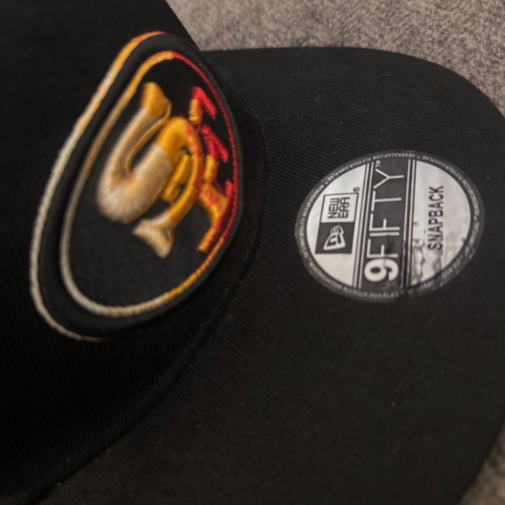 New Era San Francisco 49ers 9FIFTY Snapback Black Dim Style Logo Hat - Picture 3 of 8